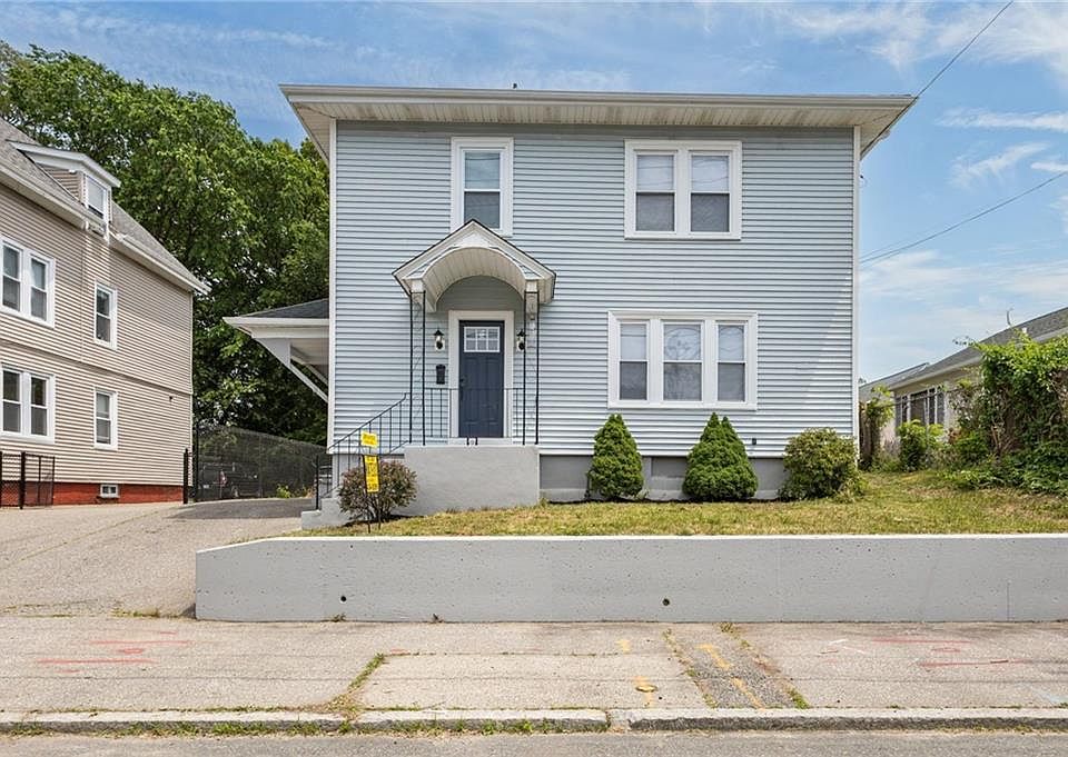 1st image of 200 Narragansett Ave