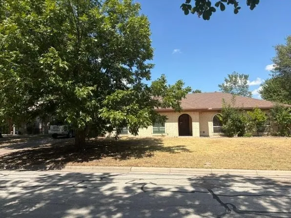 2011 Elmridge Dr, Arlington, TX 76012