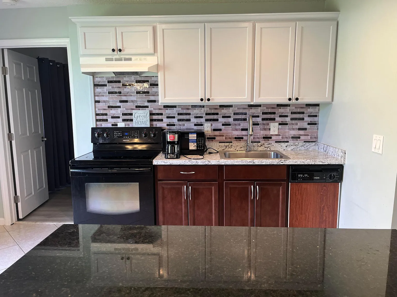 1 bed, 750 sqft, $1,650 — Photo 3