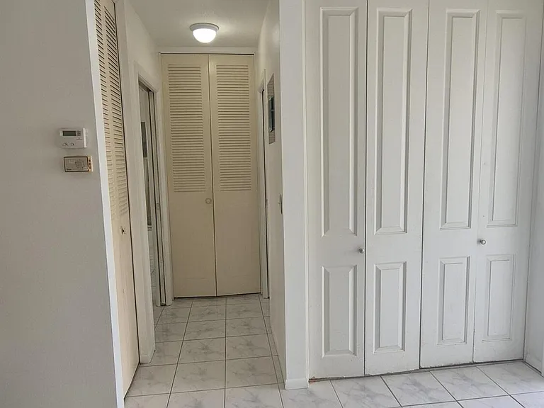2805 Crosley Dr E #E — Photo 13