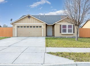 488 S Irving Pl, Kennewick, WA 99336