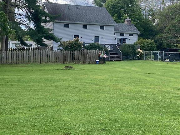 4th image of 862 Durand Rd