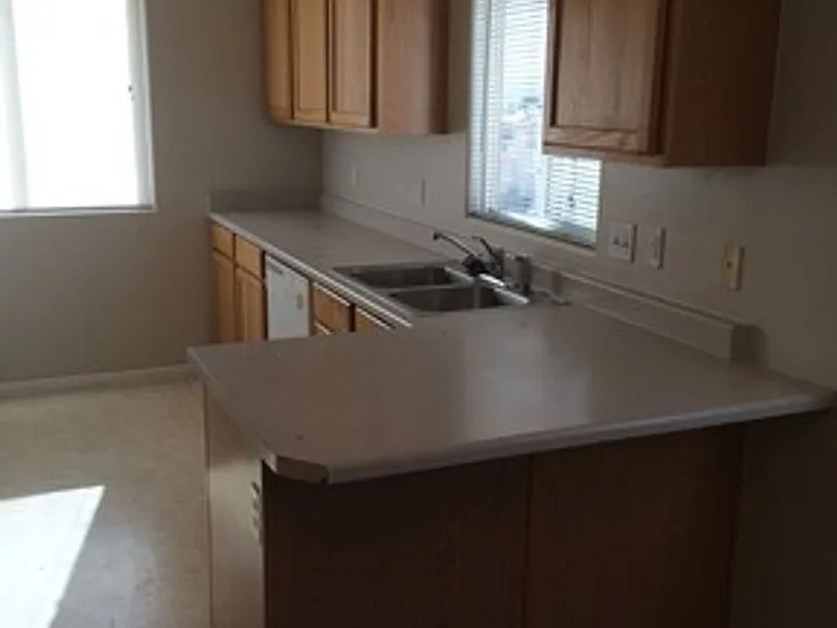 674 W Evans Ridge Cir #1-4 — Photo 2