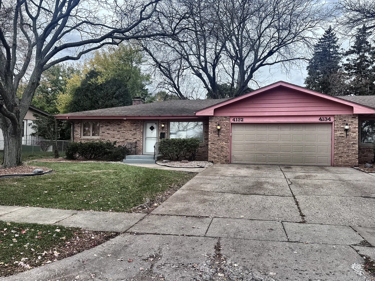 2 bed, 1600 sqft, $1,400 — Photo 1