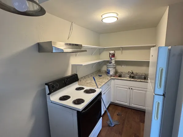 1371 Xenia St #207, Denver, CO 80220