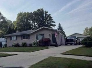 39701 Deepwood St, Canton, MI 48188