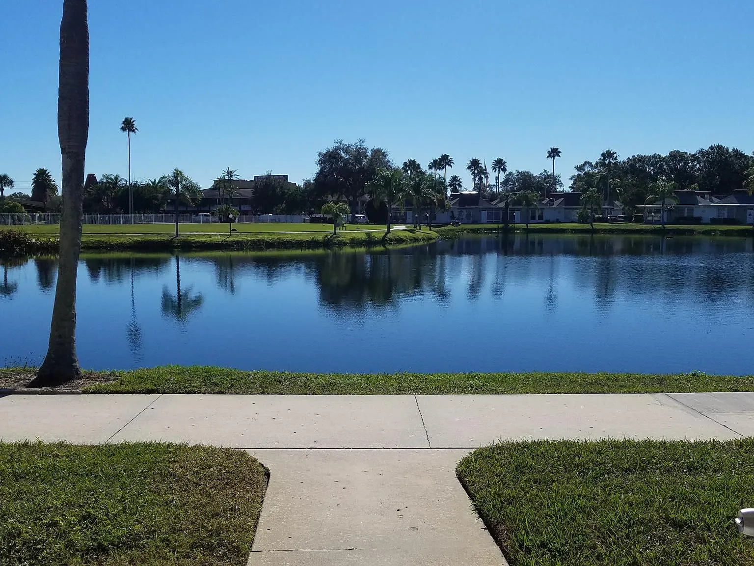 2 bed, 825 sqft, $1,300 — Photo 2