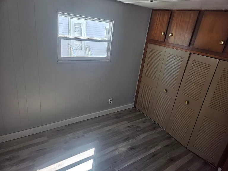 601 S Stewart St — Photo 11
