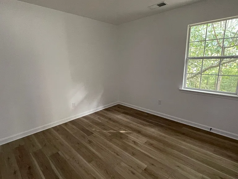 14421 Woodcreek Dr — Photo 20
