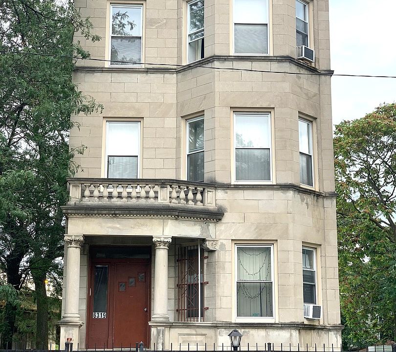 2nd image of 6319 S Laflin St