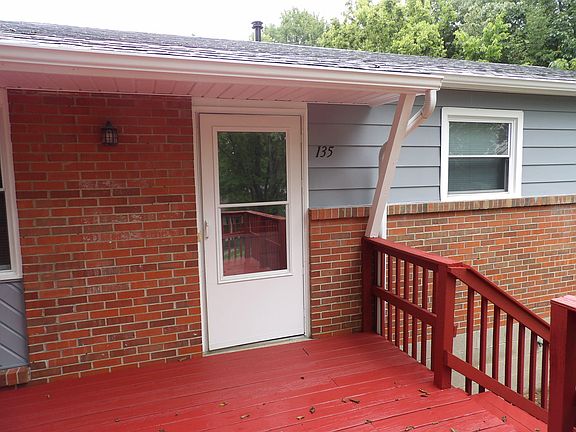 4th image of 135 Hickory Dr