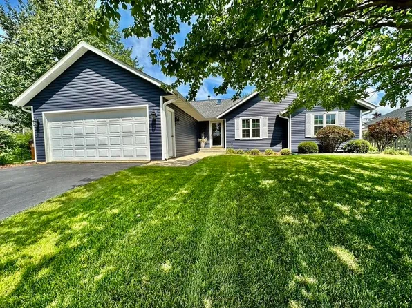 622 Dickerson Dr, Winnebago, IL 61088