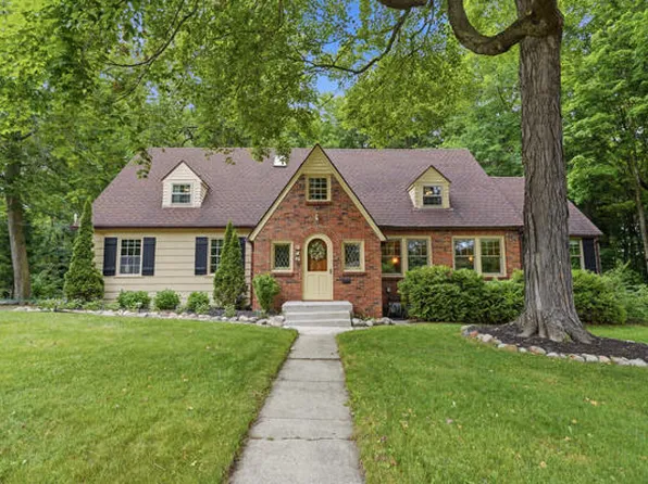 215 Hill St, Northville, MI 48167