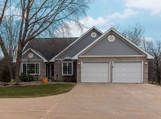 99 15th Ave SW, Dyersville, IA 52040