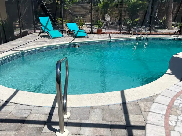 859 Patterson Dr, Sarasota, FL 34234
