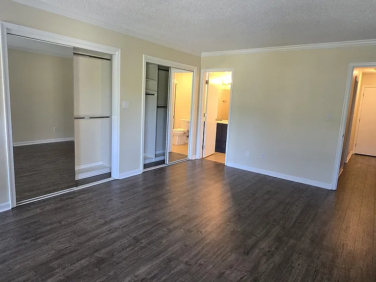 3814 Summerwood Ct — Photo 4