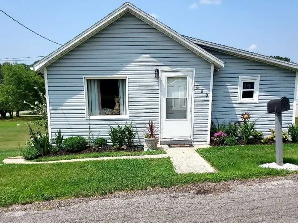666 Griffith Rd, Akron, OH 44312