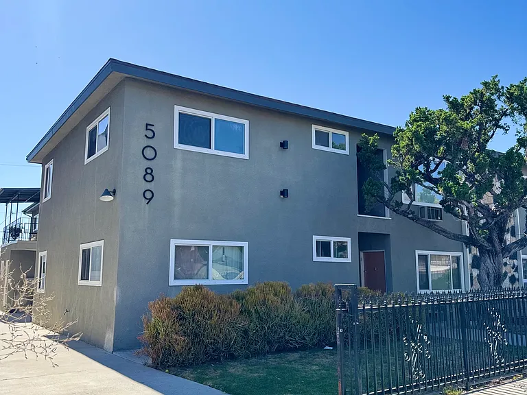 5089 Highland View Ave #10 — Photo 1