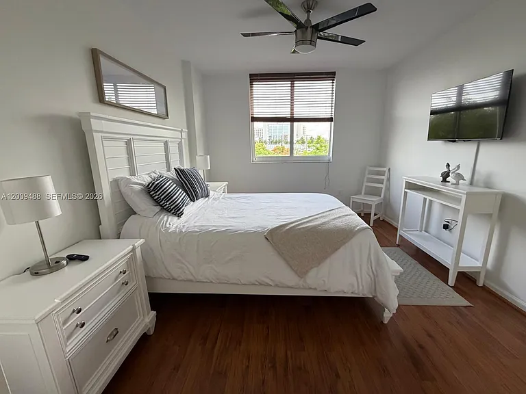 18800 NE 29th Ave #302 — Photo 12