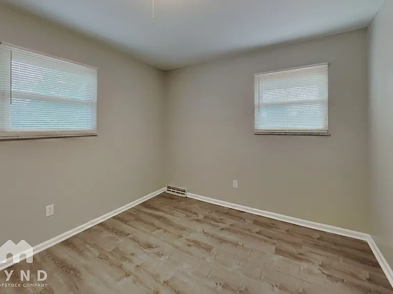 1525 Francisco Rd — Photo 16