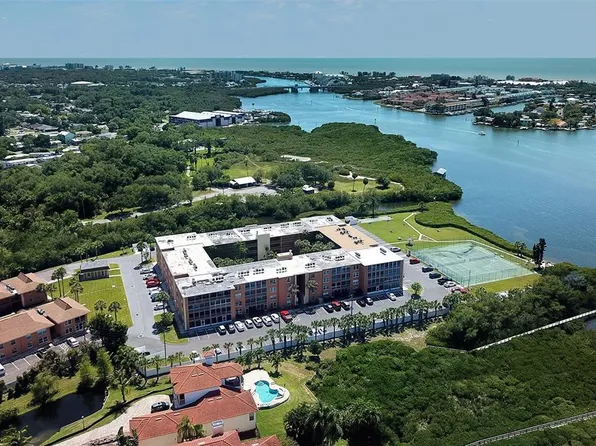 12760 Indian Rocks Rd APT 1004, Largo, FL 33774