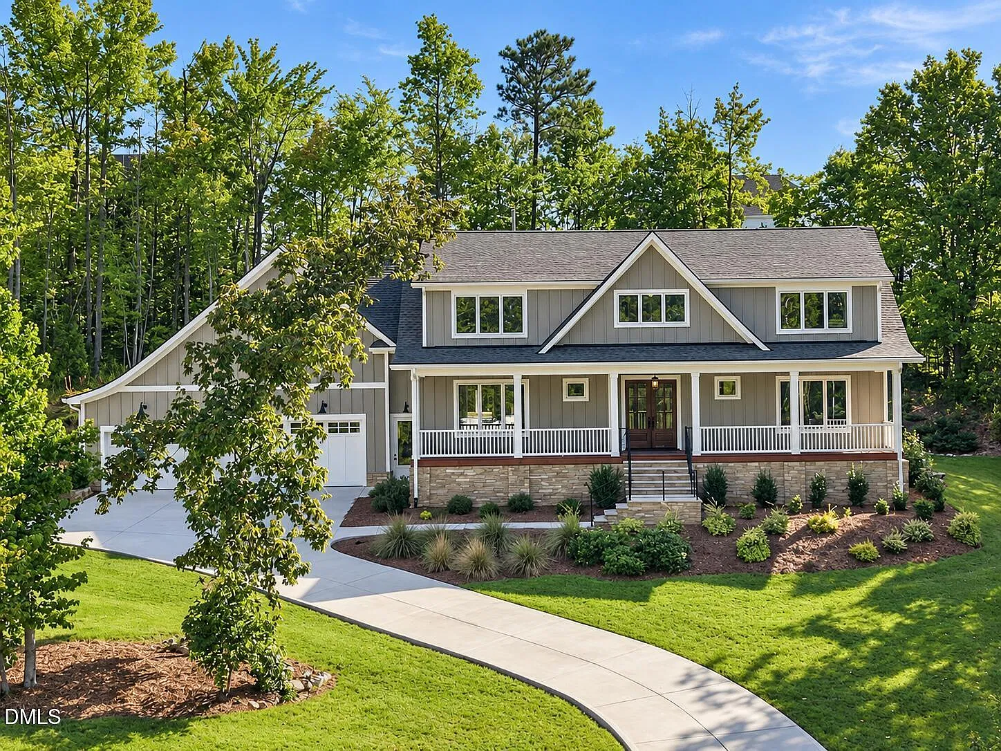 5 bed, 4.5 bath, 4375 sqft, $6,300 — Photo 1
