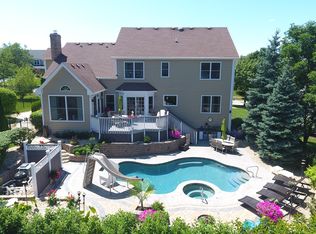 948 Knox Ln, Batavia, IL 60510