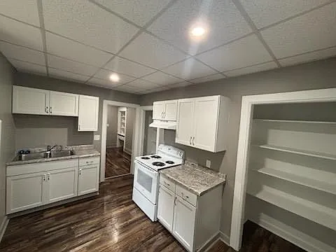 2 bed, 835 sqft, $1,375 — Photo 2