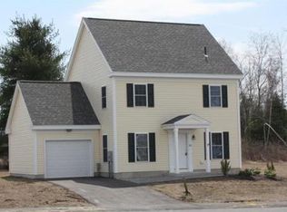 27 Treehouse Cir, Easthampton, MA 01027