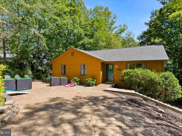 172 Turkey Dr, McGaheysville, VA 22840