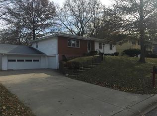 1213 NE Midyett Rd, Saint Joseph, MO 64506