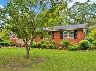 6038 Parkton Rd, Hope Mills, NC 28348