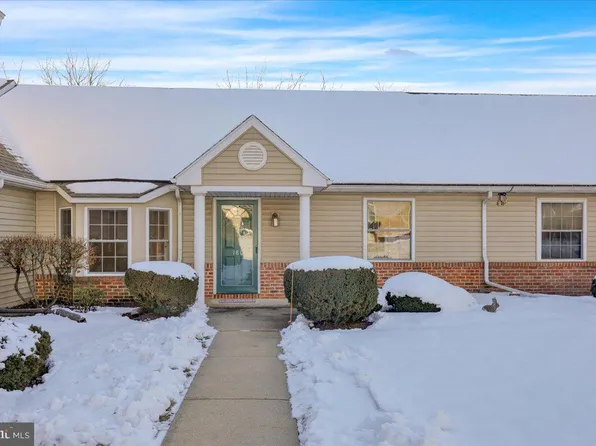 180 Heather Ln, Wyomissing, PA 19610