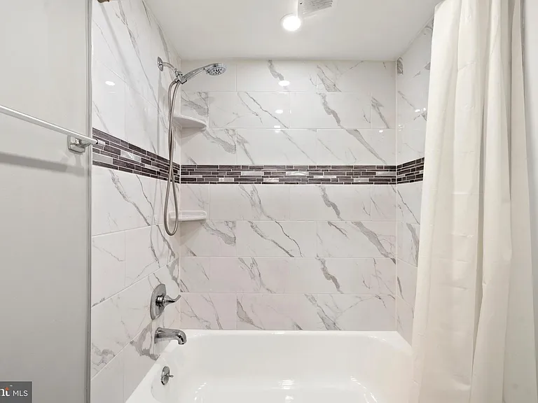 5353 Columbia Pike #607 — Photo 22