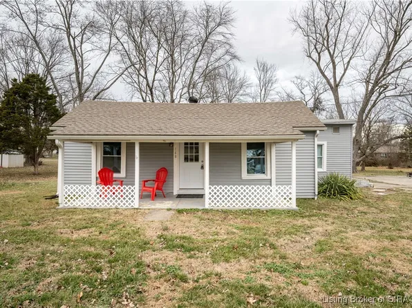 168 3rd Street, Charlestown, IN 47111