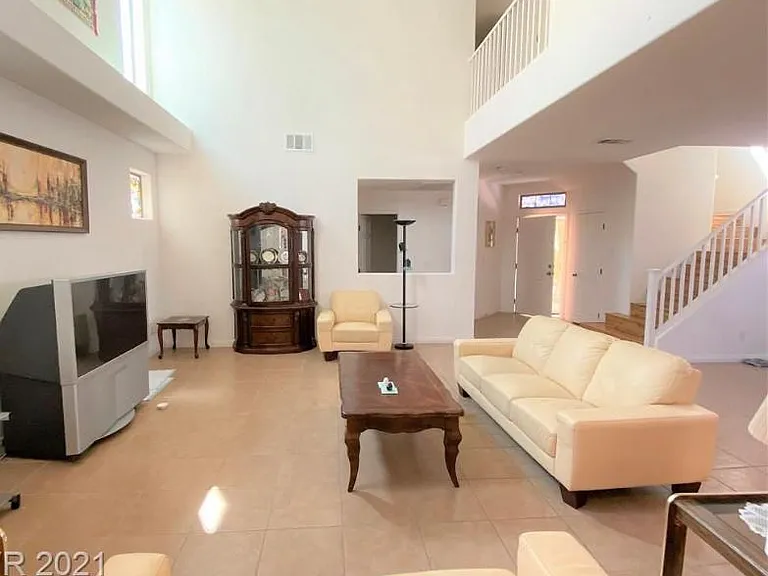 3434 Bella Valencia Ct — Photo 4