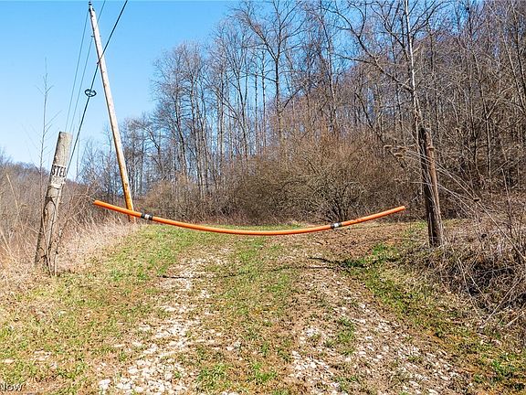 3rd image of Sheepskin Ridge Rd