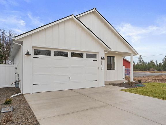3rd image of 1929 N Jakeman Ct