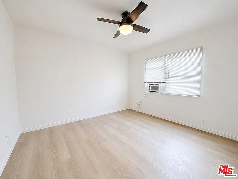 10616 Wilkins Ave — Photo 4