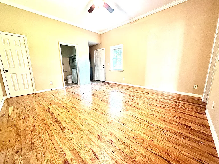 5504 E 5th Pl #1/1 — Photo 3