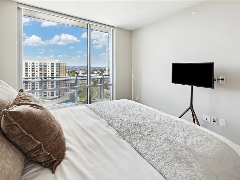 222 West Ave #1504 — Photo 7