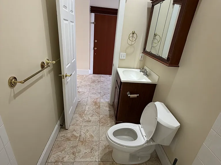 108 Richmond St #1 — Photo 38