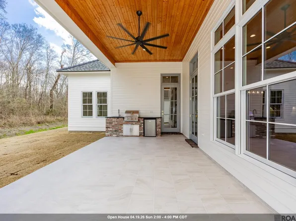 2730 Pointe Marie Dr, Baton Rouge, LA 70820