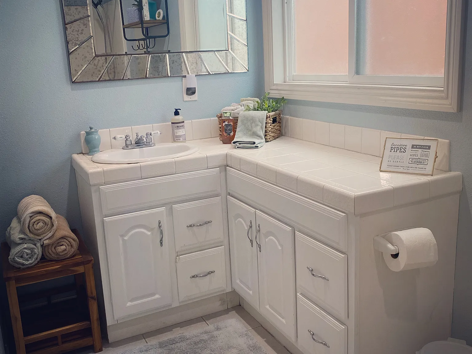 Studio, 450 sqft, $2,400 — Photo 4