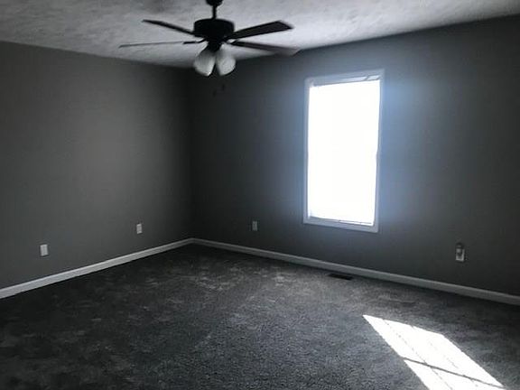 5th image of 641 Sherwood Pl