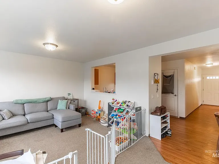 606 606/608 N Mountain View Rd — Photo 6