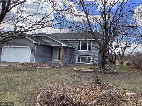 5771 Meadowview Dr, White Bear Township, MN 55110