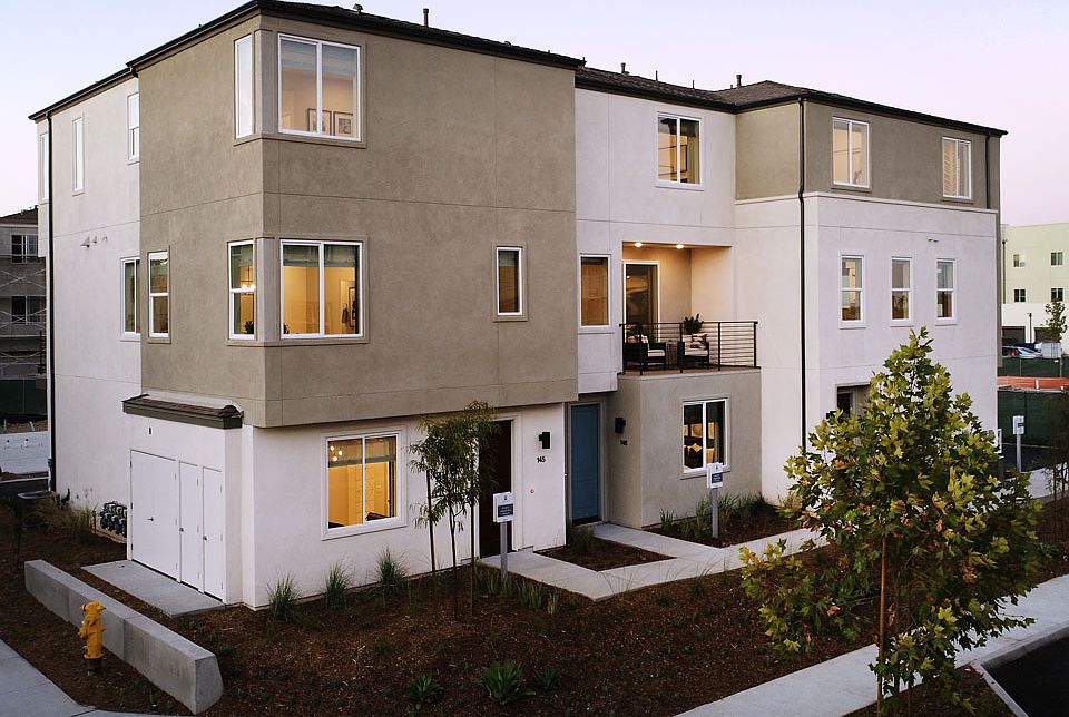 Solmar Model Complex Exterior