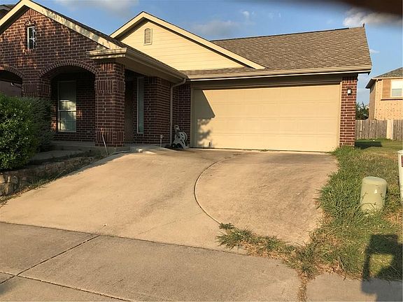 2nd image of 2620 Basswood Dr