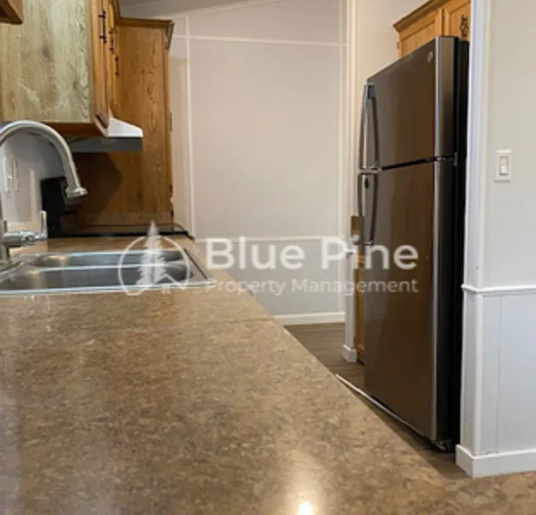 925 Wilson Ave #23 — Photo 4